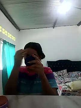 Snapshot of zaraluxx1 chatting on 01.08.26 zaraluxx1 online show from 01.08.26