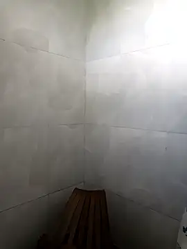 Snapshot of zaraluxx1 chatting on 01.14.26 zaraluxx1 online show from 01.14.26