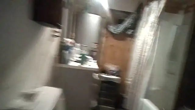 Snapshot of Quuwavve chatting on 03.05.26 Quuwavve online show from 03.05.26