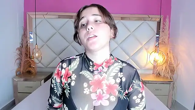 NikollHills online show from 01.08.26