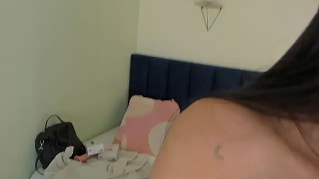 mayaevansmg online show from 02.12.26