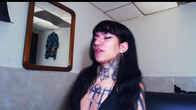 Snapshot of jazmin_wolf chatting on 01.07.26 jazmin wolf online show from 01.07.26