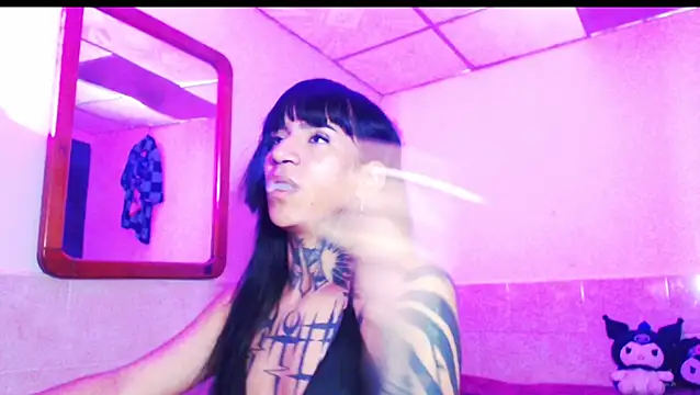 Snapshot of jazmin_wolf chatting on 01.10.26 jazmin wolf online show from 01.10.26