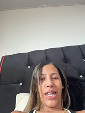 vicky bass  online show from 06.03.26
