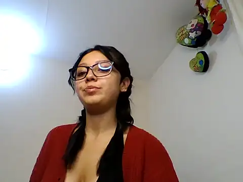 Snapshot of persefxne chatting on 02.12.26 persefxne online show from 02.12.26