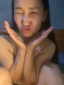 Snapshot of siorin_24 chatting on 04.18.26 siorin 24 online show from 04.18.26