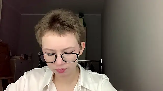 Snapshot of makeyousense chatting on 01.14.26 makeyousense online show from 01.14.26