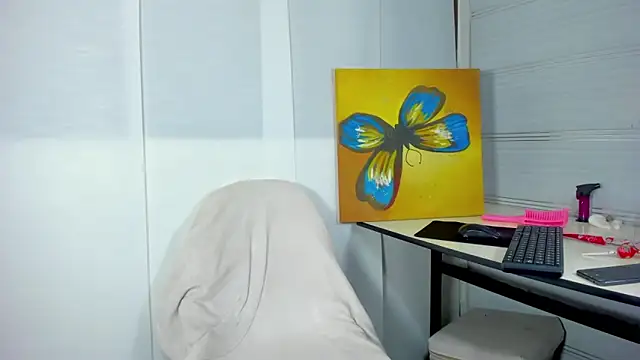 Snapshot of Sue_blue chatting on 02.16.26 Sue blue online show from 02.16.26