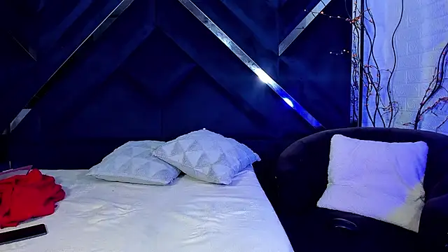 Snapshot of Sue_blue chatting on 02.27.26 Sue blue online show from 02.27.26