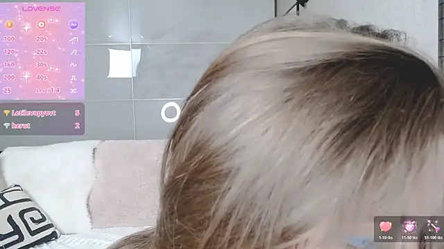 Snapshot of KarolinaLiss chatting on 03.11.26 KarolinaLiss online show from 03.11.26