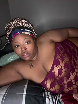 Chocolatebunnyxx96 online show from 04.01.26