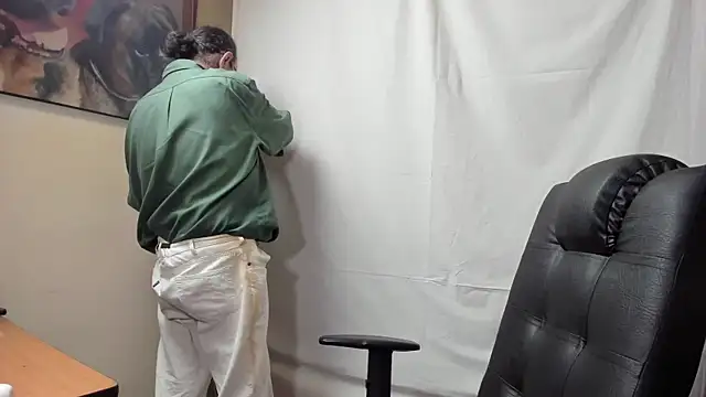 Uncle Hottie online show from 02.10.26