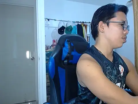 holly oreo online show from 06.14.26
