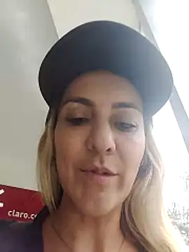 Snapshot of Monita_Med chatting on 04.18.26 Monita Med online show from 04.18.26
