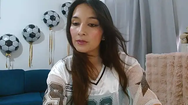 Snapshot of Almaglow_ chatting on 07.03.26 Almaglow online show from 07.03.26