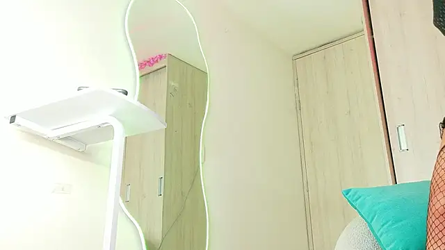Bunnyvaleeee online show from 05.26.26