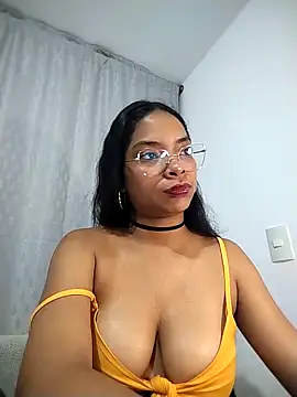 KATALINA SANTANA  online show from 04.18.26