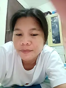 Snapshot of Hannah_4u chatting on 02.01.26 Hannah 4u online show from 02.01.26