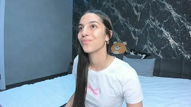Snapshot of stella_torres chatting on 05.19.26 stella torres online show from 05.19.26