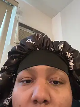 Snapshot of MistressKitan chatting on 02.23.26 MistressKitan online show from 02.23.26