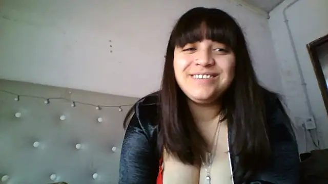 Snapshot of dulce_marrr chatting on 05.16.26 dulce marrr online show from 05.16.26