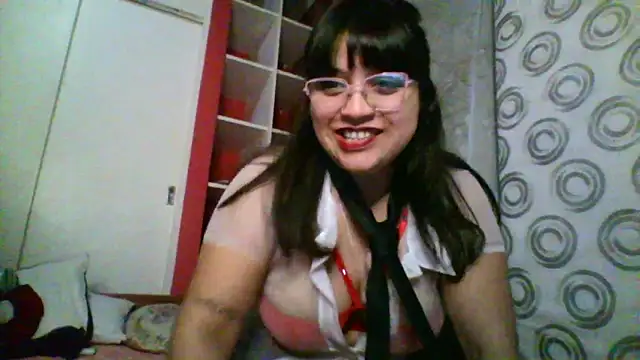 Snapshot of dulce_marrr chatting on 05.17.26 dulce marrr online show from 05.17.26