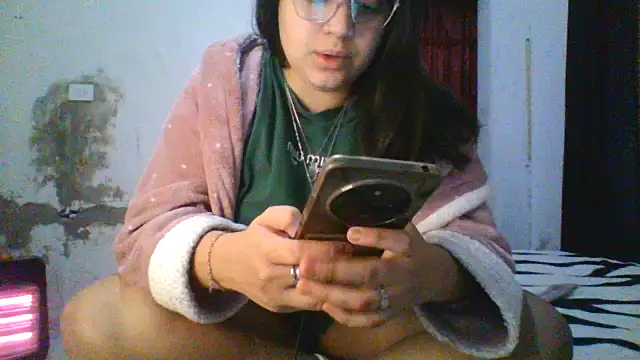 Snapshot of dulce_marrr chatting on 05.17.26 dulce marrr online show from 05.17.26