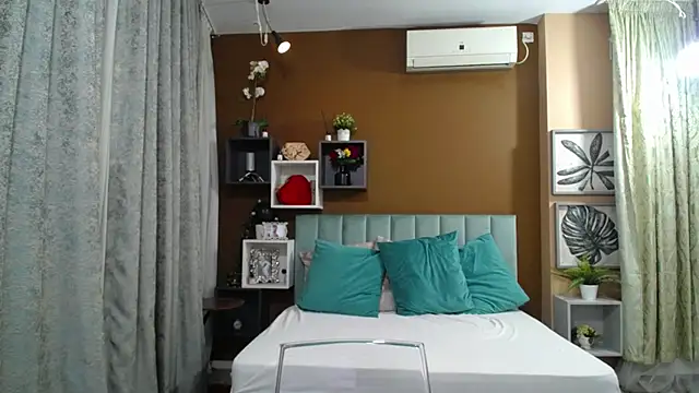 DarcyeJane online show from 01.13.26