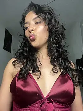 auroramooon online show from 02.28.26