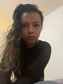 Snapshot of cinthia2011 chatting on 02.24.26 cinthia2011 online show from 02.24.26