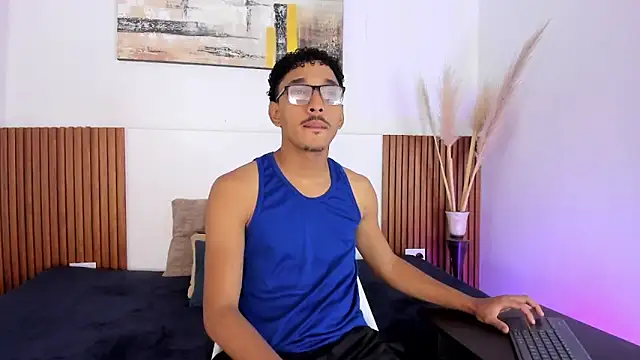 Julian Dark  online show from 02.05.26