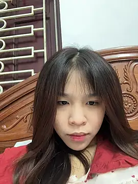 Snapshot of Lyli-122 chatting on 02.13.26 Lyli-122 online show from 02.13.26