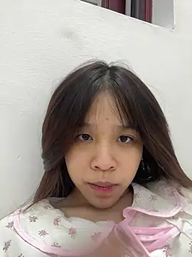 Snapshot of Lyli-122 chatting on 02.28.26 Lyli-122 online show from 02.28.26