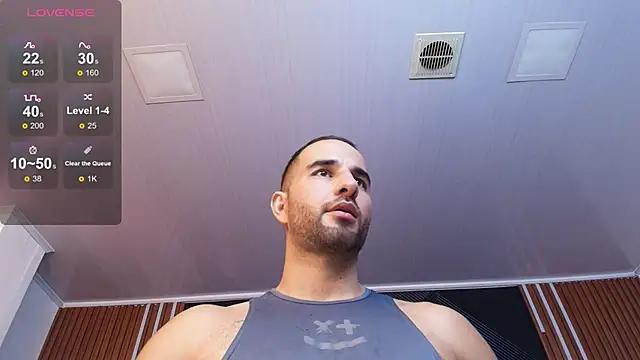 Snapshot of lorenzo_walker_1 chatting on 02.18.26 lorenzo walker 1 online show from 02.18.26