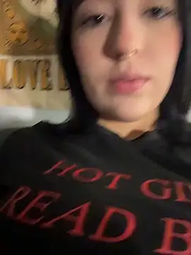 Snapshot of HinaSweet chatting on 02.16.26 HinaSweet online show from 02.16.26