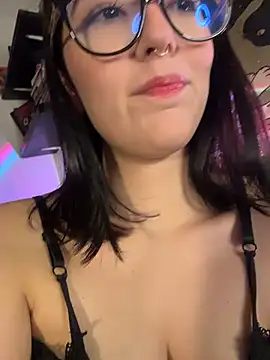 Snapshot of HinaSweet chatting on 02.22.26 HinaSweet online show from 02.22.26