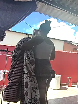 Snapshot of Larissinha015 chatting on 01.07.26 Larissinha015 online show from 01.07.26