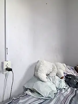 Snapshot of Larissinha015 chatting on 02.28.26 Larissinha015 online show from 02.28.26