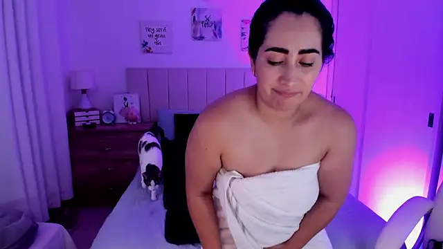 KiimDesire online show from 04.14.26