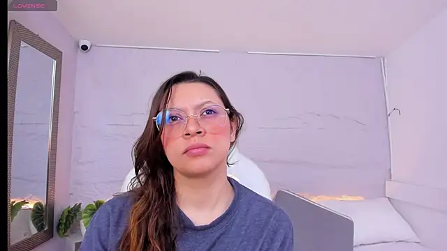 Snapshot of lanna_18_ chatting on 05.27.26 lanna 18 online show from 05.27.26