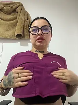 Snapshot of Mia__Bloom chatting on 02.03.26 Mia Bloom online show from 02.03.26