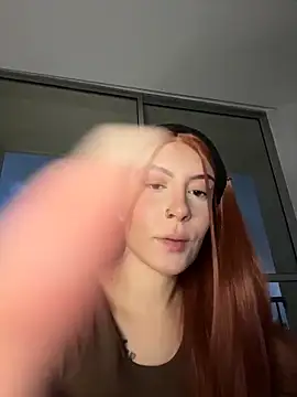 alesziarose  online show from 02.12.26