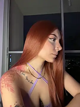 alesziarose  online show from 03.04.26