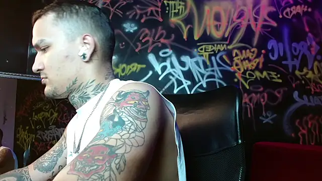 DarkBenito online show from 01.12.26