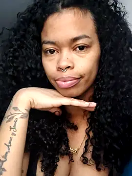 Snapshot of shenna_brunette chatting on 01.15.26 shenna brunette online show from 01.15.26