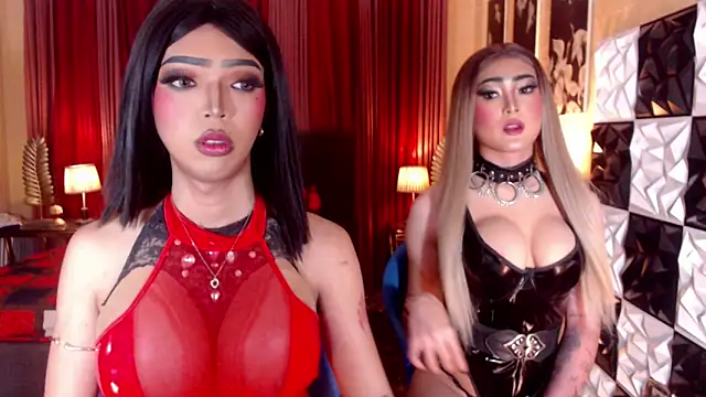 Snapshot of SeductiveJilianTS chatting on 02.12.26 SeductiveJilianTS online show from 02.12.26