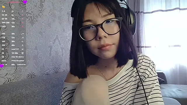 AprilOnilll online show from 04.04.26