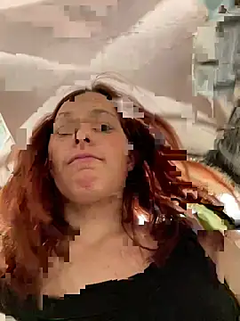 Snapshot of Lily_Viola chatting on 06.18.26 Lily Viola online show from 06.18.26