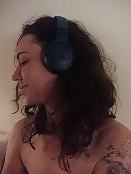 Dirty Pink online show from 02.09.26