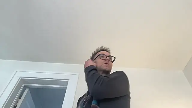 Snapshot of wolverinedream chatting on 02.21.26 wolverinedream online show from 02.21.26